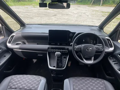 Toyota  Voxy