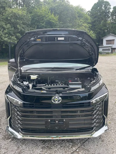 Toyota  Voxy