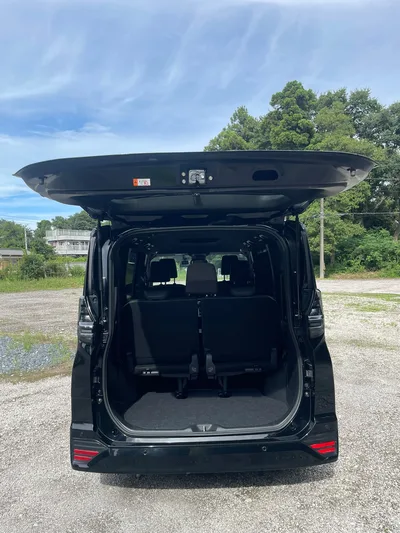 Toyota  Voxy